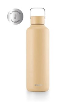 Podporujte své hydratační návyky a přispějte ke snížení plastového odpadu s touto elegantní nerezovou lahví. Pití Vás bude bavit...