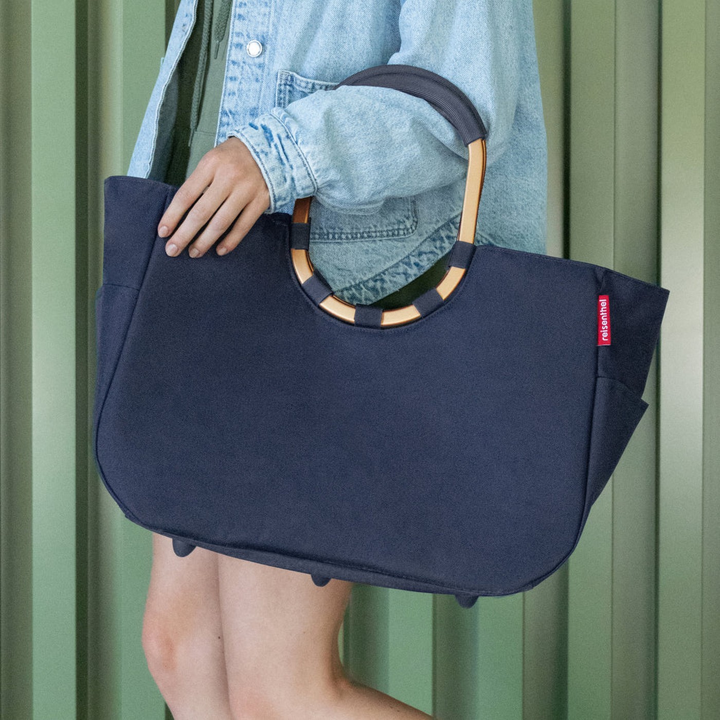 která zvládne víc než jen nákup. Reisenthel Loopshopper L spojuje stylový design
